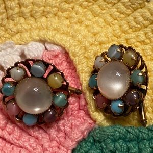 Cuff links composed of prong set Art Glass & Moonglow center stone -1”